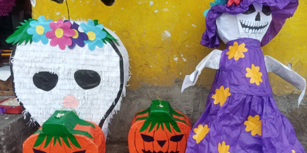 Día de los Muertos Piñata